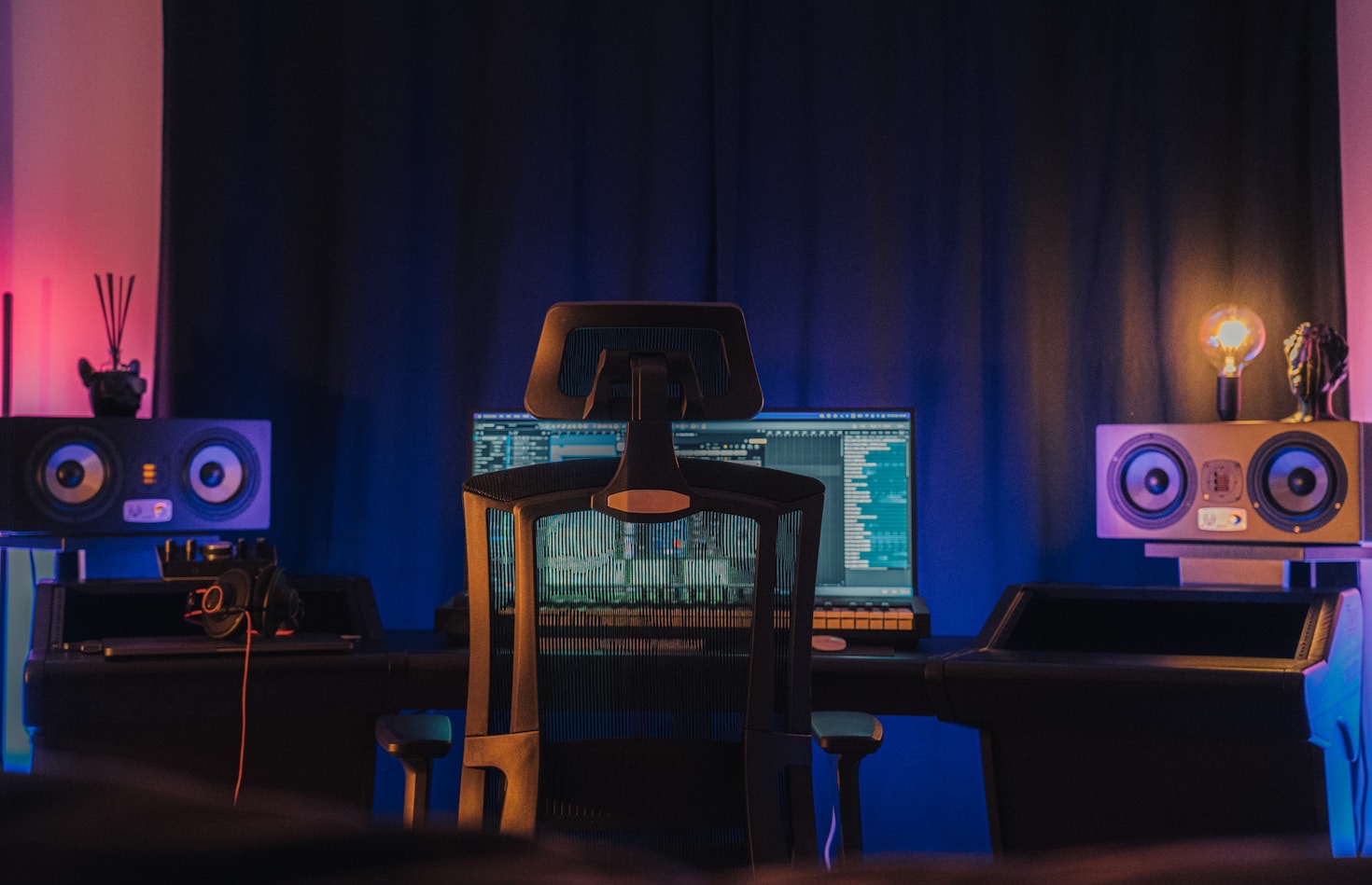 The Benefits of Personalized Music Production Education